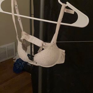 White lace ambrielle bra